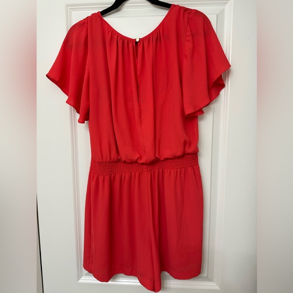 🏷️✂️🔥 White House Black Market romper orange coral color flutter sleeve Sz 8 #16 - Picture 3 of 5
